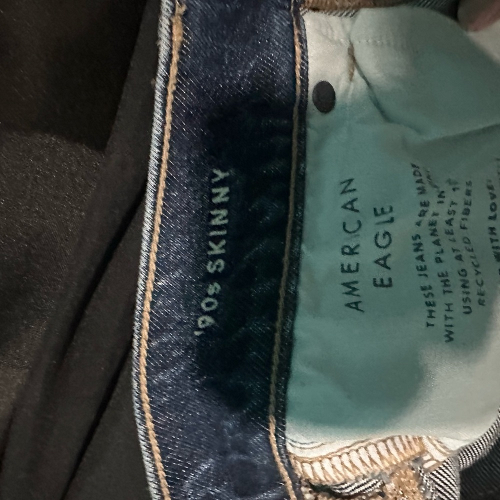 American Eagle 90’s skinny jeans. Size 2.